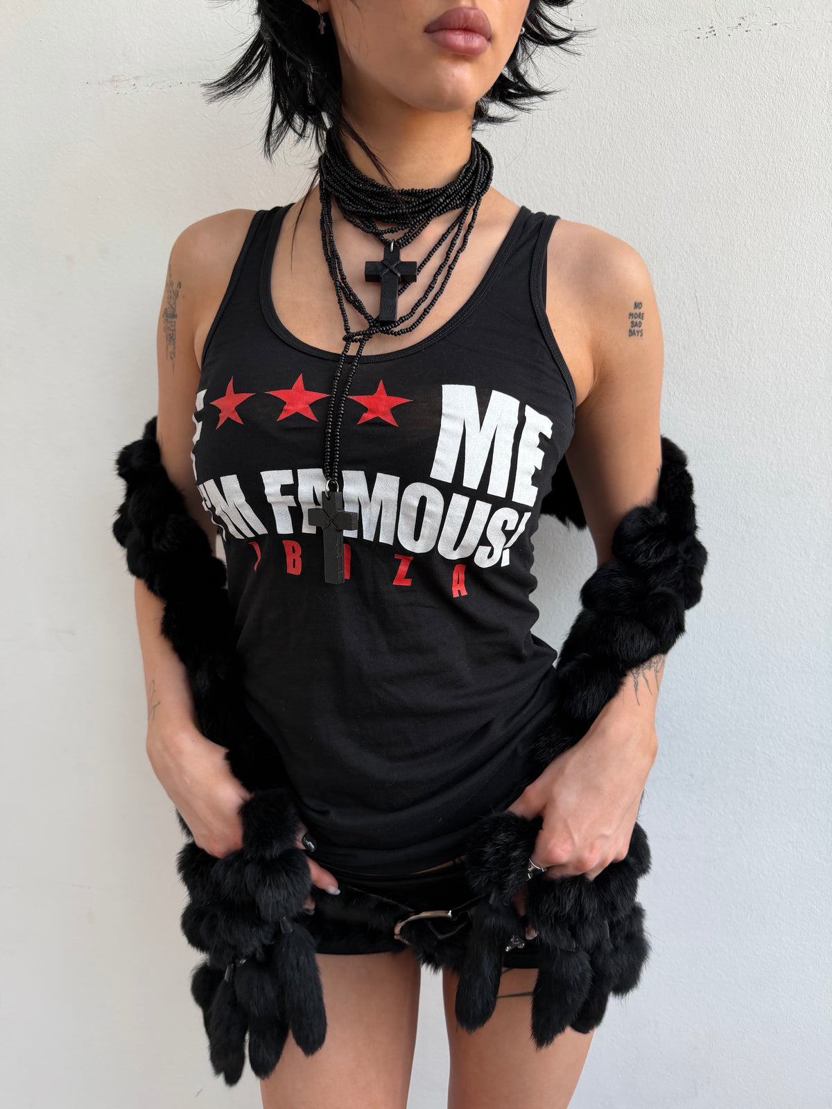 F ME I’M FAMOUS VEST TOP