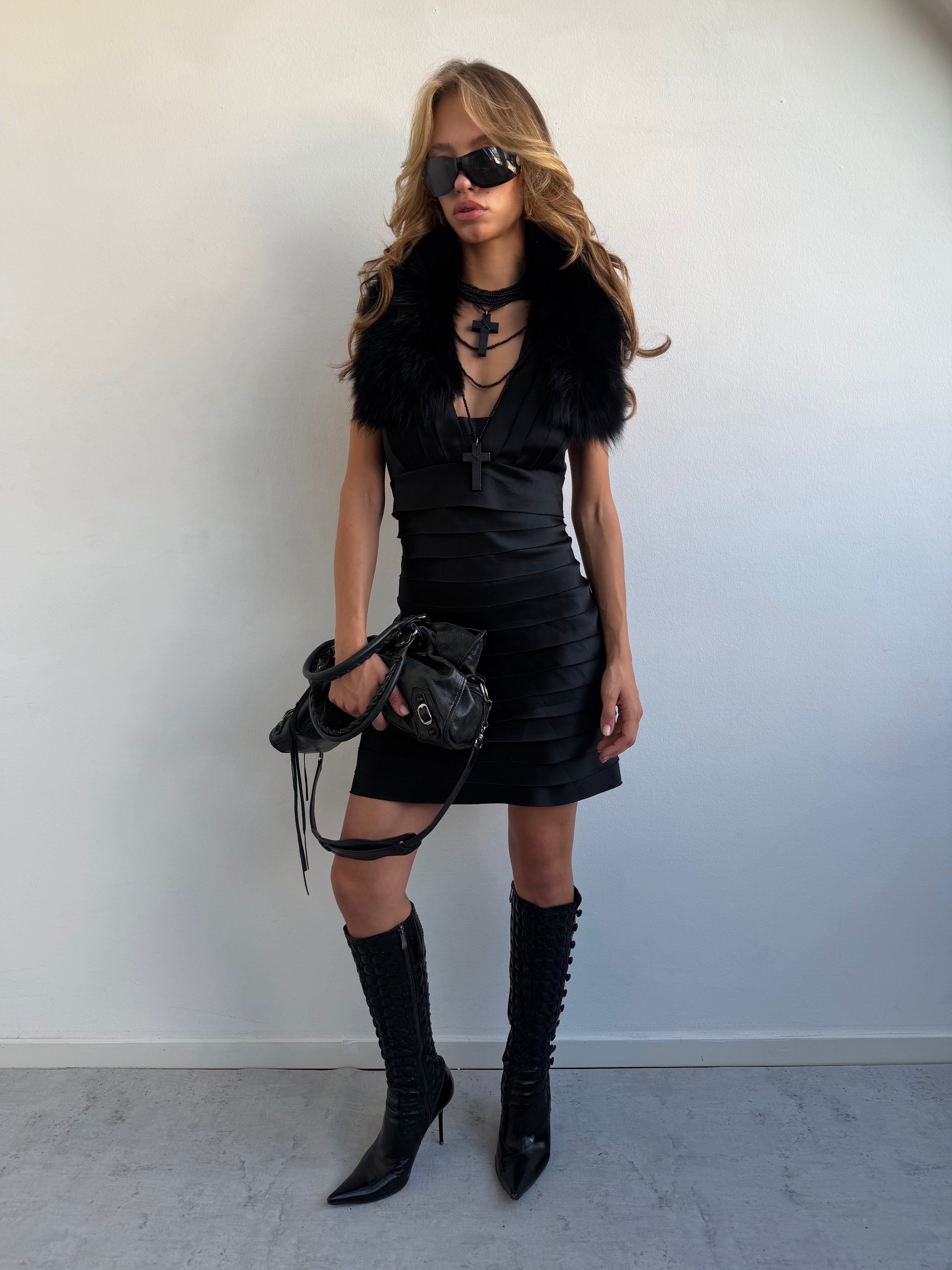 DRESS